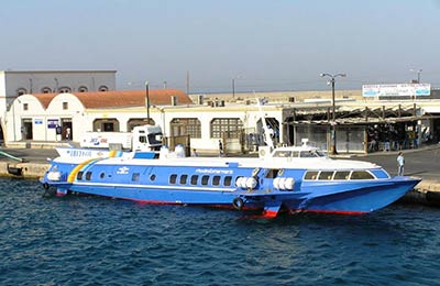 ???τε ???τ?σ? π??? ??δ? στ?? ε???δα ?α? ?α?µα??? στ?? τ?????α µε τ? Sea Service Ferries.