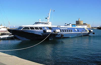 ???τε ???τ?σ? π??? ??δ? στ?? ε???δα ?α? ?α?µα??? στ?? τ?????α µε τ? Sea Service Ferries.